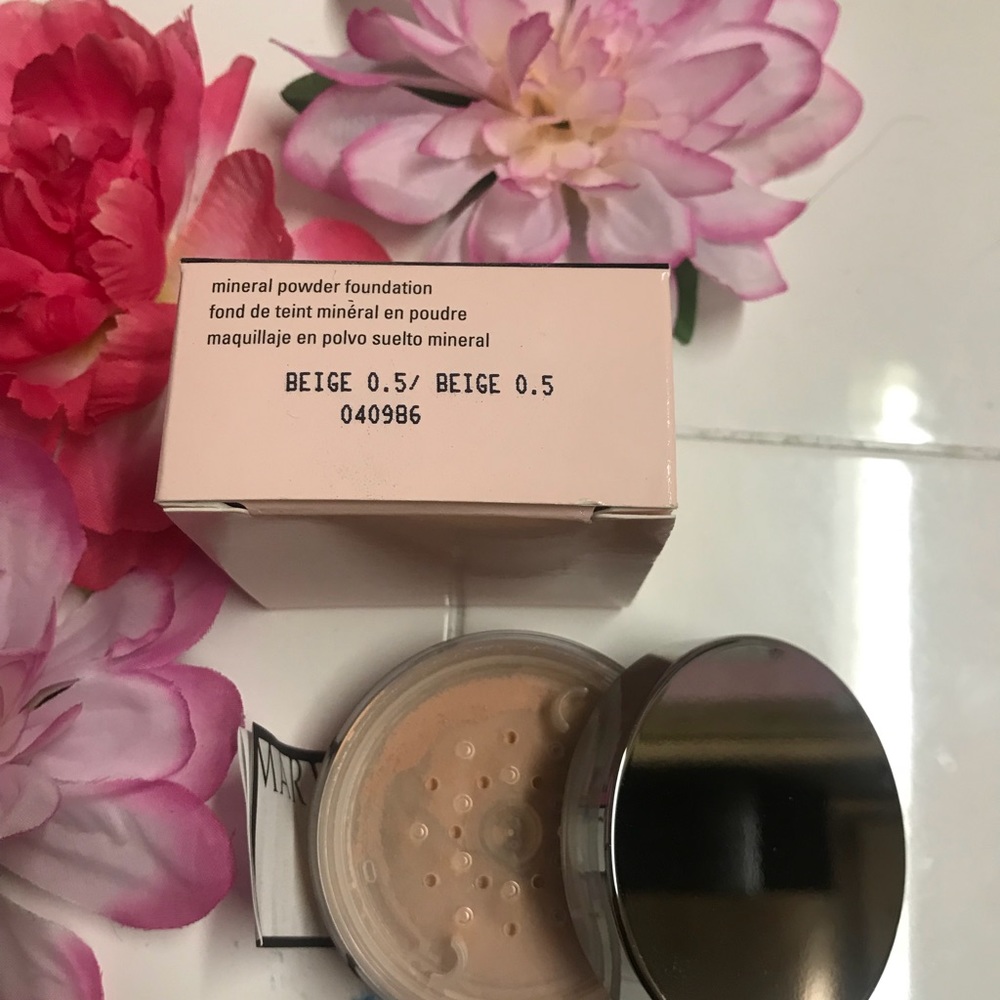 Beige #0.5 Mineral Powder Foundation Mary Kay